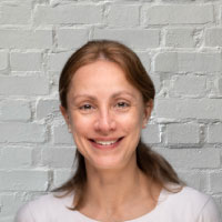Dr Marieke De Vries